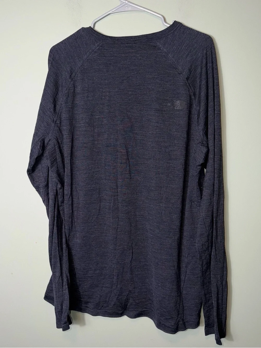 The North Face Men's Merino Wool Baselayer Crew-Neck Top Charcoal Gray XL